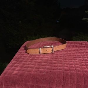 Medium Guess brown leather belt with silver buckle